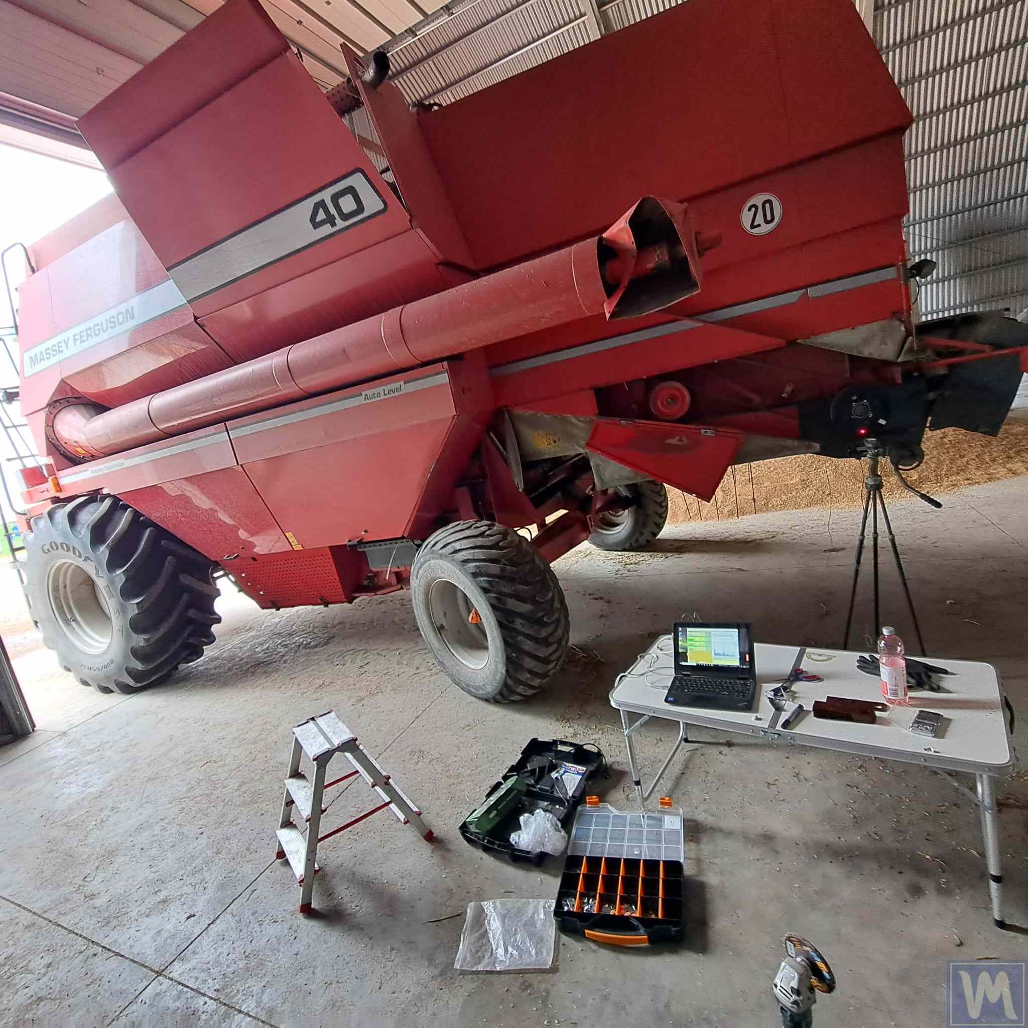 Vyvažovanie rotora kombajnu Massey Ferguson na mieste pomocou zariadenia Vibromera
